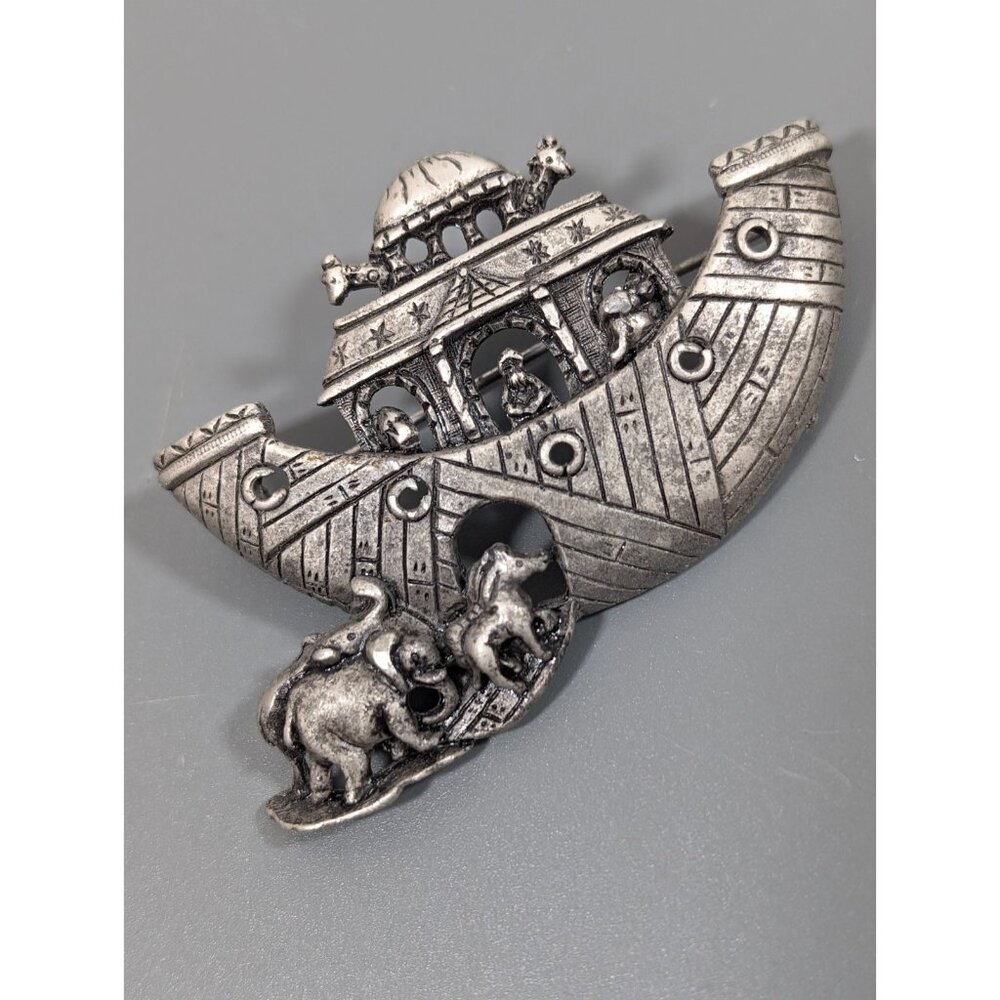 Vintage Silver Tone Noahs Ark Elephant Animal Brooch‎ Pin